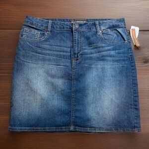 NWT Bit & Bridle Denim Jean Skirt Women's Size 12 Stretch Country Cute Cowgirl